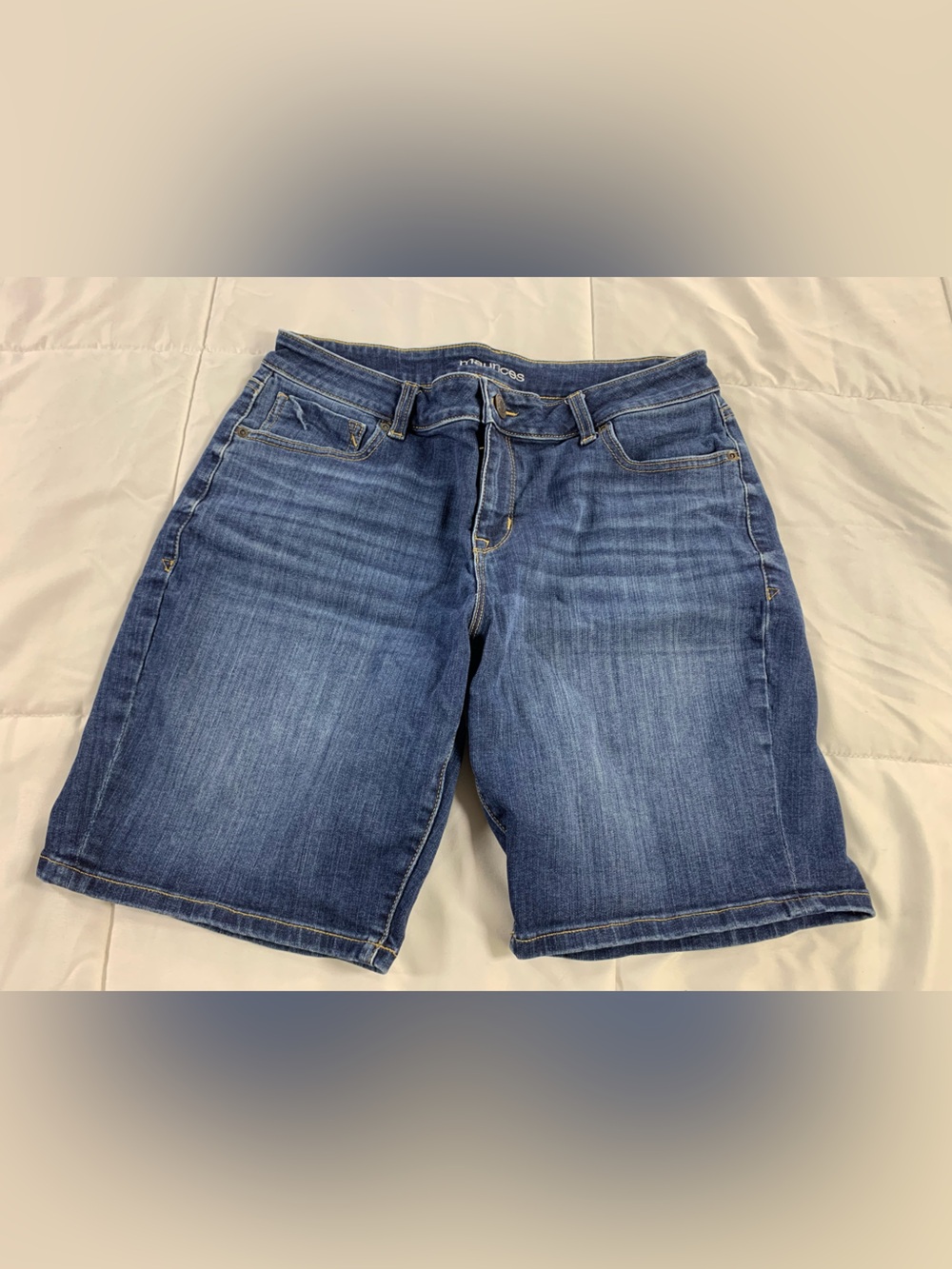 Pre loved MAURICES shorts womens size 14
